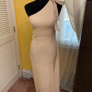 One Shoulder Cream Formal Dress size SMALL (4)